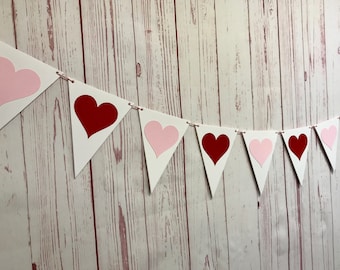 Red and Pink Heart Garland, Valentine Heart Bunting, Valentine Heart Banner, Valentine Decorations, Valentine's Day Banner, Sweetheart Decor