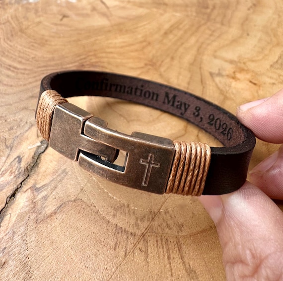 アクセサリー Engrave the Cross Studs Leather Bracelet Men's Cross Leather Bracelet - Personalized Engraved Religious