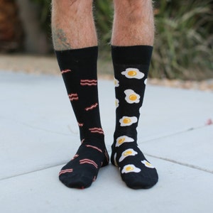 Mens Socks | Bacon and Eggs | Friday Sock Co Mismatched Socks | Fun Socks for Men | Bacon Gifts | Gifts for Dad | Premium Socks | Breakfast