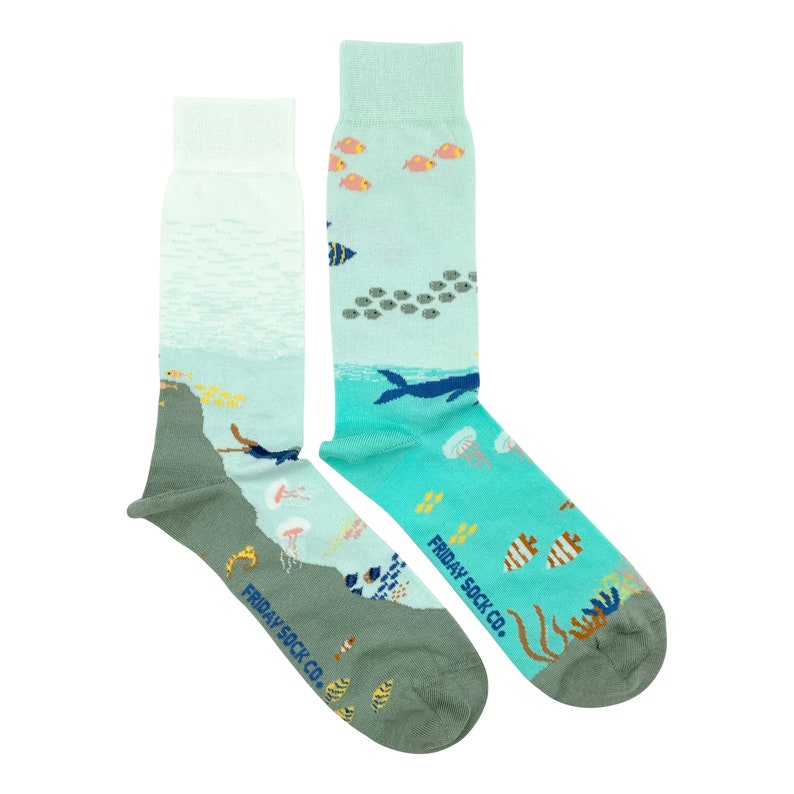 Men's Underwater Scene Socks Friday Socks Fun Mismatched Socks Scuba Diver Ocean Gifts Jelly Fish image 2