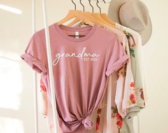 Grandma Shirt  Grandma set 2021 shirt  Gift for Grandma  Grandma Shirt  Shirt for Grandma  New Grandma Shirt   New Grandma Tee