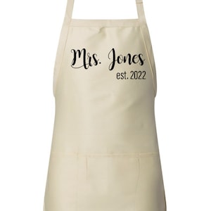 New Bride Apron, Mrs Apron, Gift for newly married, gift for new bride, bridesmaid gift, wedding gift, new bride gift, newly married gift,