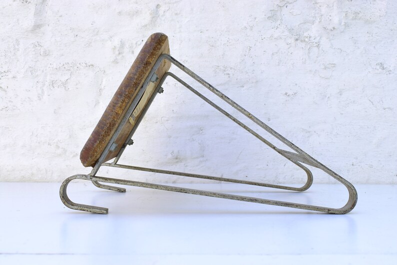 Retro Ladder Platform Antique Tools and Paint Bucket Stair Shelf in Beech Mid Century Vintage Industrial Design Nantes France 1950s.