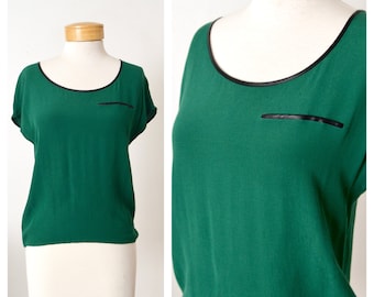 Kelly Green Crepe Rayon Bluse | Grün Rayon Pullover Top T Shirt Bluse | Kunstleder Trim | Damen XS