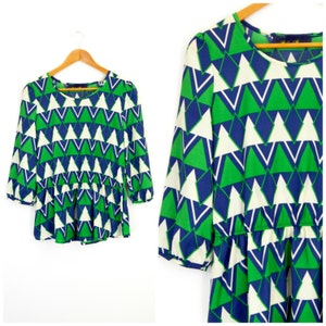 Vtg 80s Geometric Patterned Peplum Top | 60s Mod Green Blue & White Blouson Top | 3/4 Sleeve Elastic Waist Blouse Zig Zag Dress Shirt Small