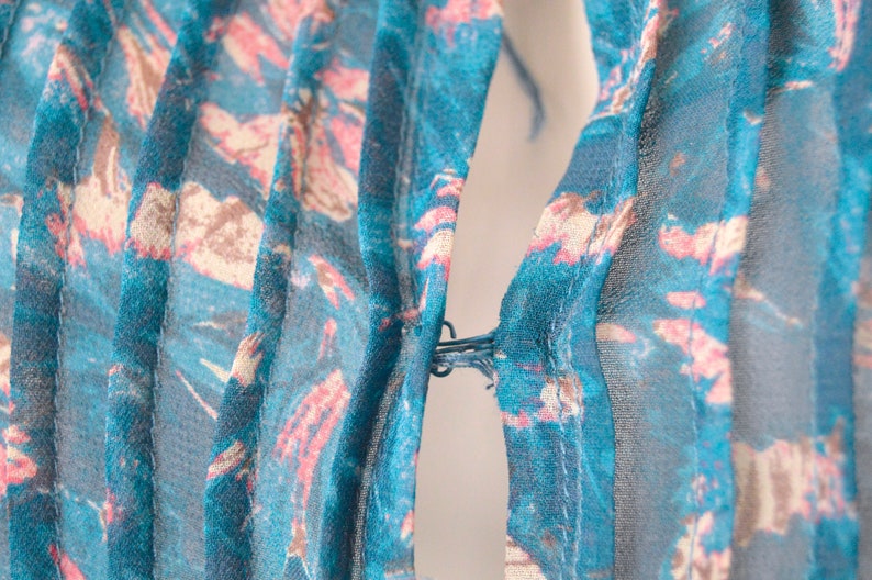 Petrol & Pink Blumen Tunika Bluse | 3/4 Ärmel Bluse Pintuck Top URBAN OUTFITTERS Bild 8