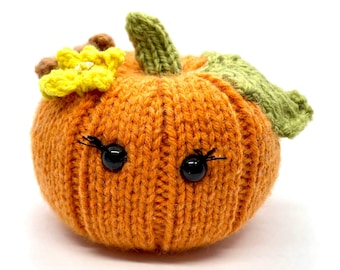 Pumpkin - Cute mini knitted Autumn Decoration - Tallulah