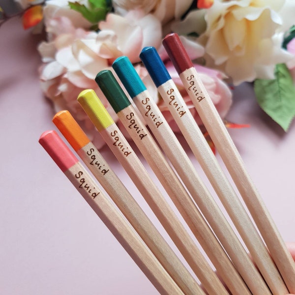 Crayons de couleur, personnalisés 5 crayons de couleur mélangés personnalisés avec un nom ou des mots de votre choix. Jouet pour enfant, bas de Noël, amusant