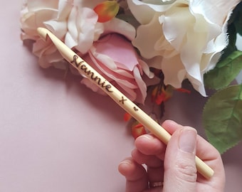 Personalized Bamboo Crochet Hook, Pyrography Custom Name, Knitting Supplies