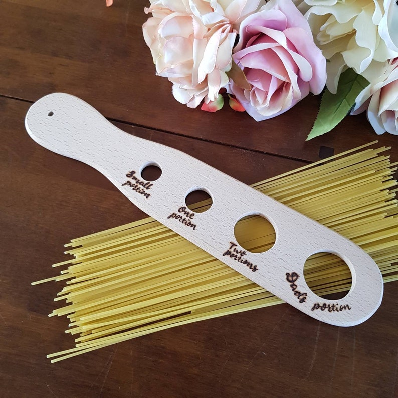 Personalised spaghetti measure wooden pasta size guide Etsy