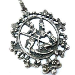 BAS, Blachian Antik Schmuck, pendentif en argent vintage des années 40, médaillon Saint George en argent, pendentif Saint George en argent, bijoux autrichiens