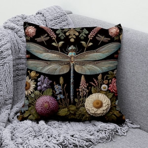 William Morris Dragonfly Art Pillow Cover, William Morris Cushion Cover, Art Nouveau Throw Pillow Case, Housewarming Gift Pillowcase Decor