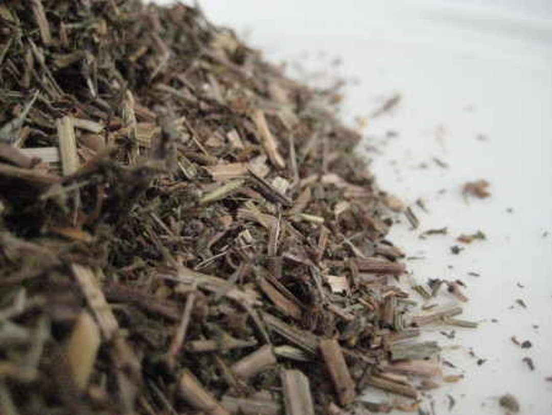 Cleavers Herb Dried and Cut Galium Aparine Zhu Yang Yang Tea 100 Grams