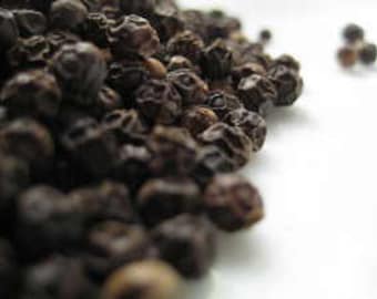 Black Pepper - (Peppercorns, Ground, Cracked) - Spices - 100 Grams