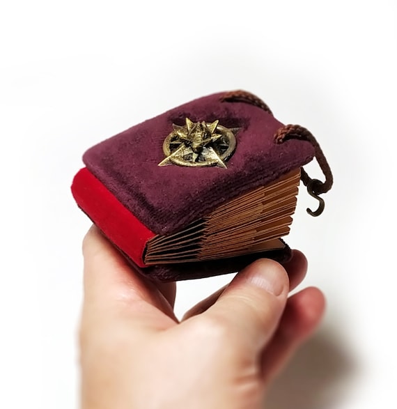 Mini Pop-up Book "Carousel of Miracles"