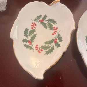 Christmas holly snack plates vintage