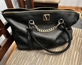 Black handbag and black wallet set