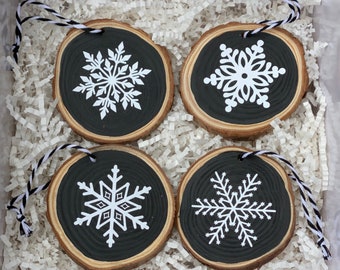 Farmhouse Christmas Ornaments / Snowflake Ornaments / Farmhouse Christmas / Rustic Ornaments / Rustic Christmas / Wood Slice Ornament