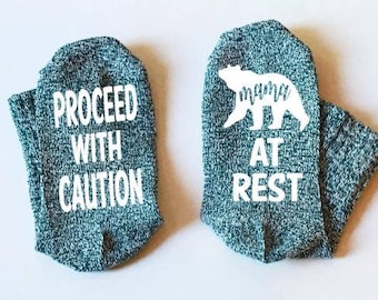 mama bear socks // mom socks // gifts for mom // gifts for her // #momlife // Mother's Day gift //  gift for new mom