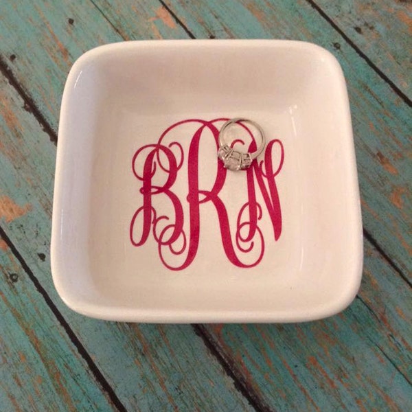 Monogrammed ring dish // bridal gift // monogrammed jewelry dish // personalized ring dish // wedding gift // personalized gift