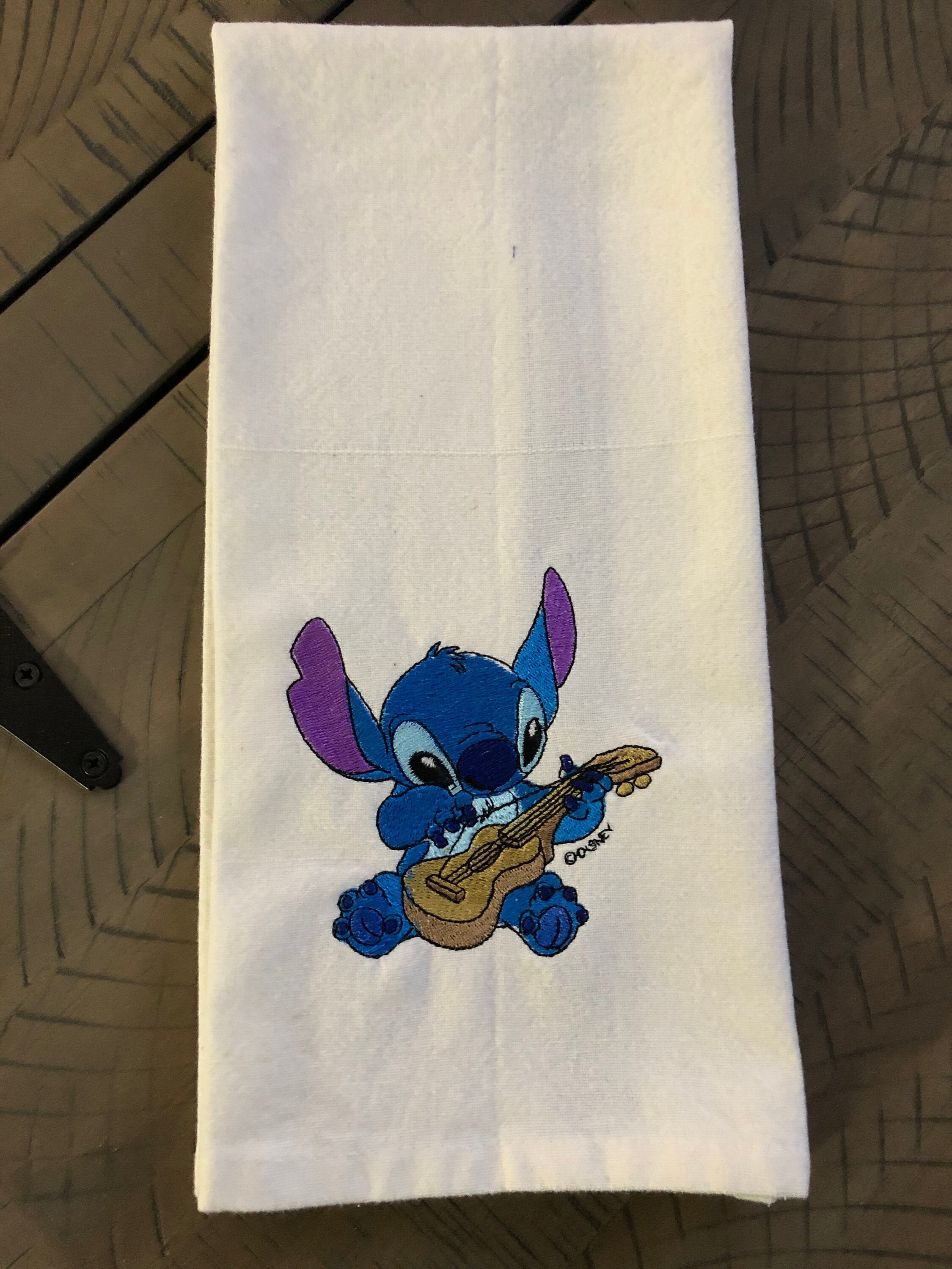 Lids Lilo and Stitch WinCraft 16'' x 25'' Fan Towel with Hook