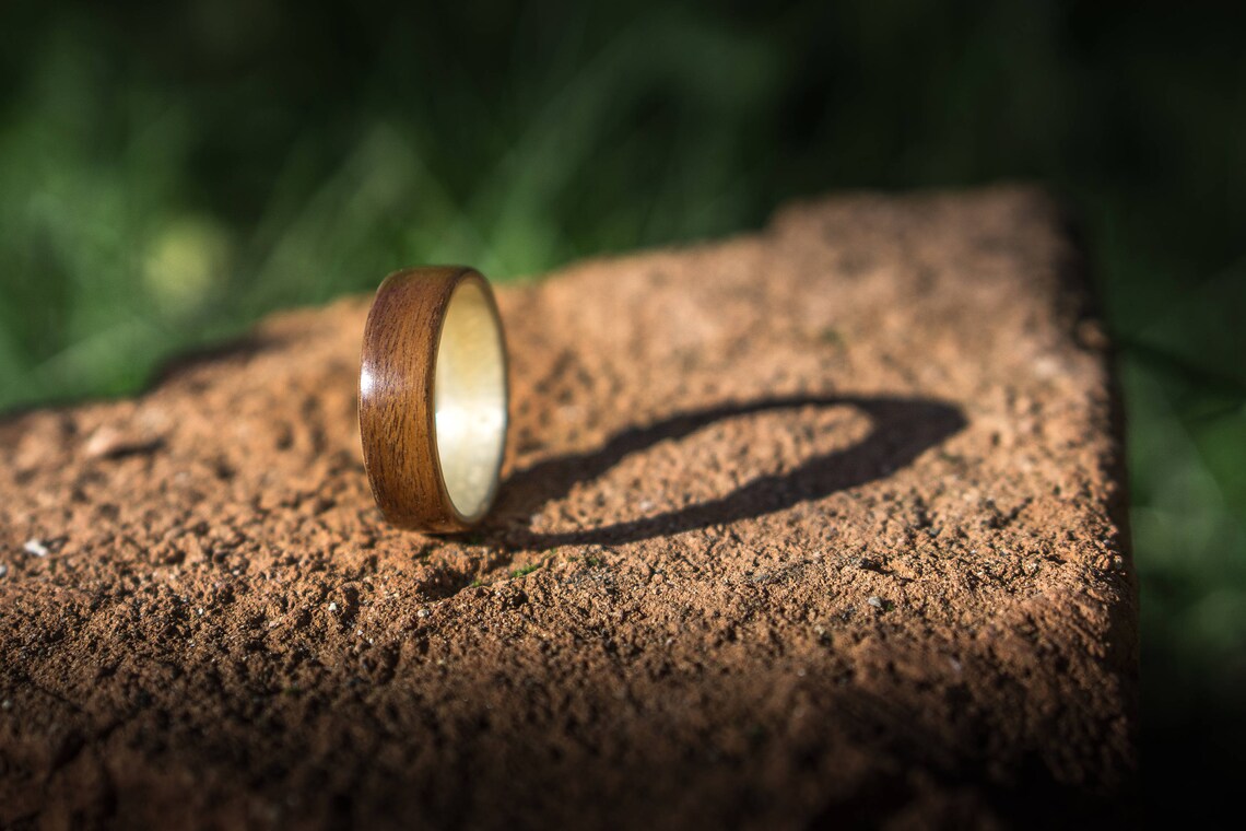 Mens wood wedding ring Rosewood and maple bentwood ring Etsy