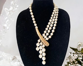 Statement pearl necklace, off white pearls with gold pendant, chunky necklace, big gold pendant necklace for women, faux pearl necklace