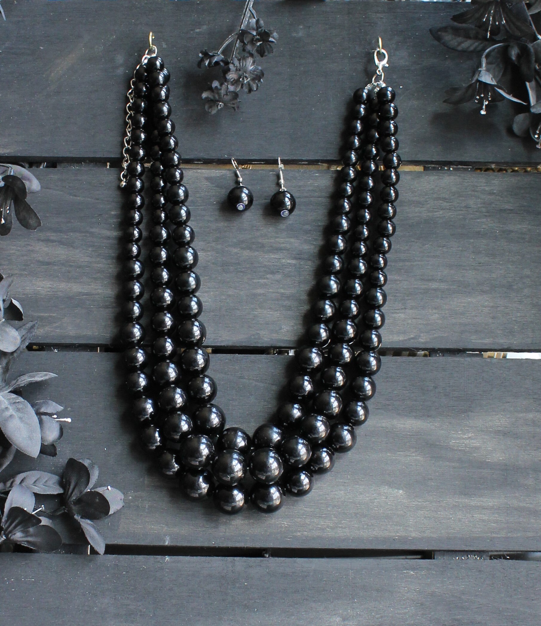 Big black pearl necklace deals