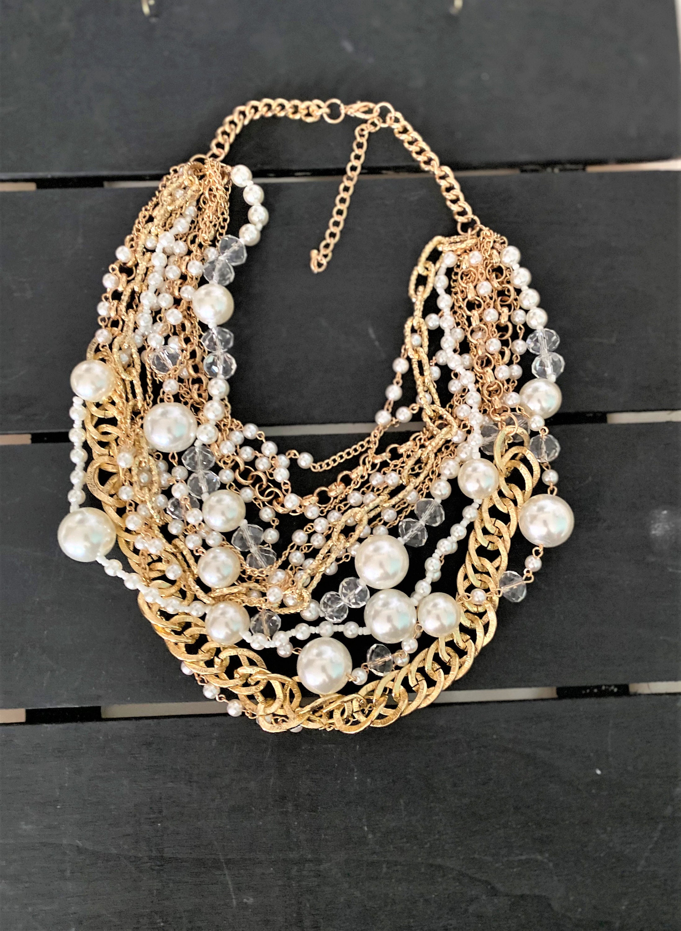 Gold Chunky Pearl Statement Halskette, Multi Strang Halskette mit Perlen, Große Halskette, Bib Halskette