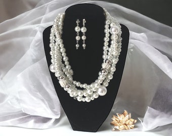 Collier tendance avec perles épaisses : bijoux de mariée en cristal ivoire à plusieurs rangs