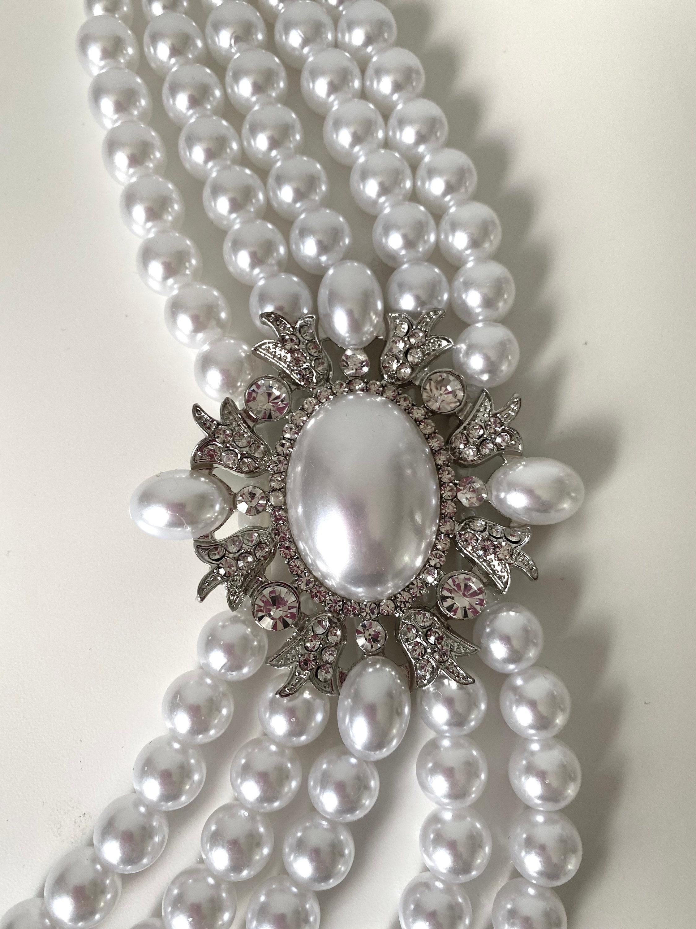Cream 5 Strand Vintage Pearl Set, Necklace With Brooch