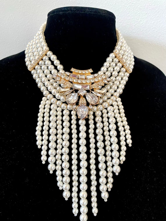 Gold pendant choker necklace online