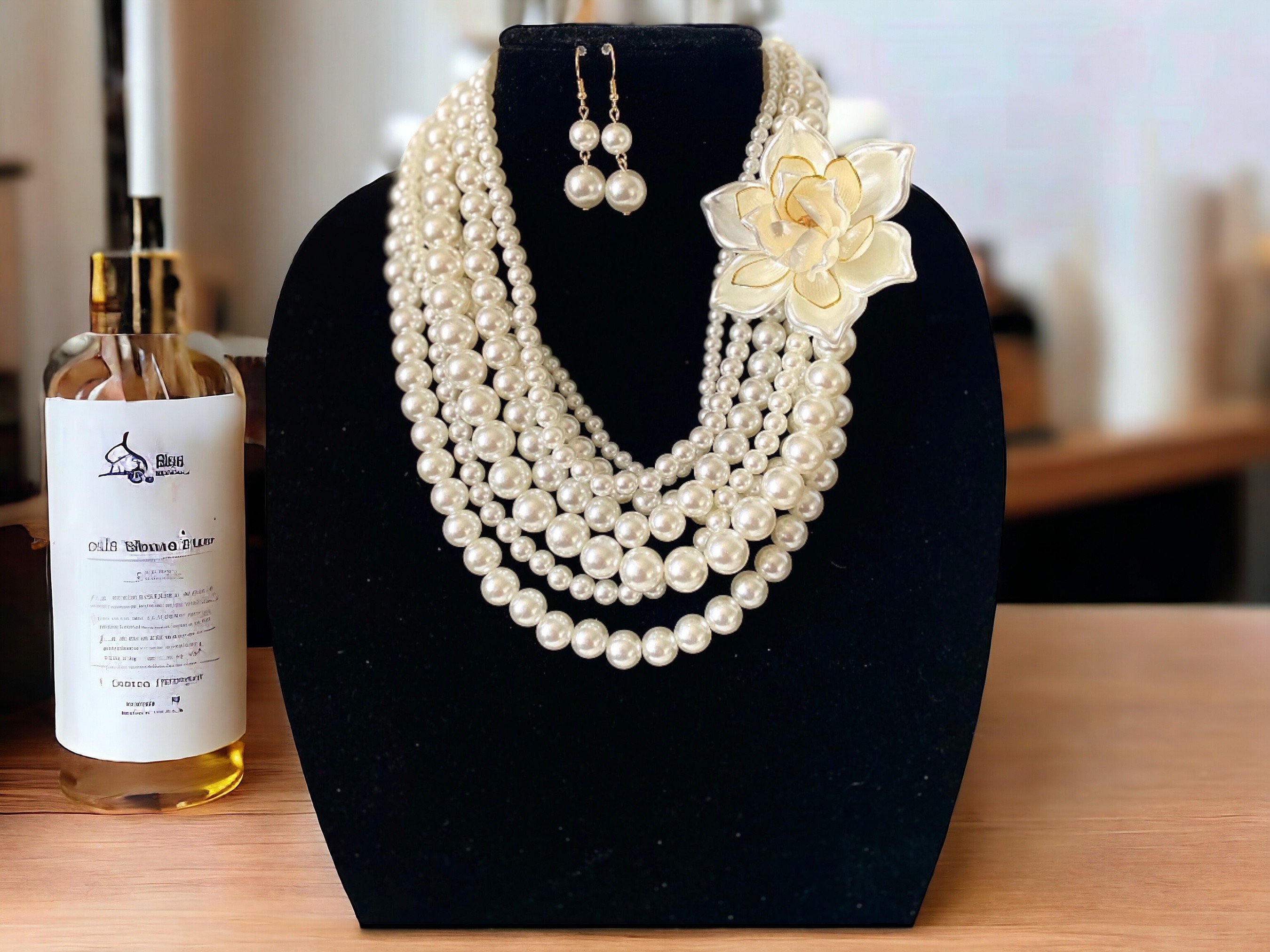 Cream 7 Strand Vintage Pearl Set, Necklace With Flower Cream 7 Strand Vintage Pearl Set, Necklace With Flower