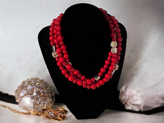 Collier Ras Du Cou En Acier Inoxydable Avec Pendentif En Verre Rouge - Bijou Occasion En Très Bon état, Couleur Rouge Et Argenté