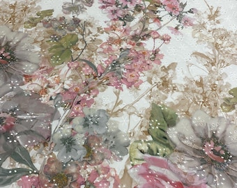 Italienischer Baumwollbatist Sangallo Stickerei Stoff in weiß bunt Designerstoff mit Blumen und Lochstickerei Pfingstrose rosa grün