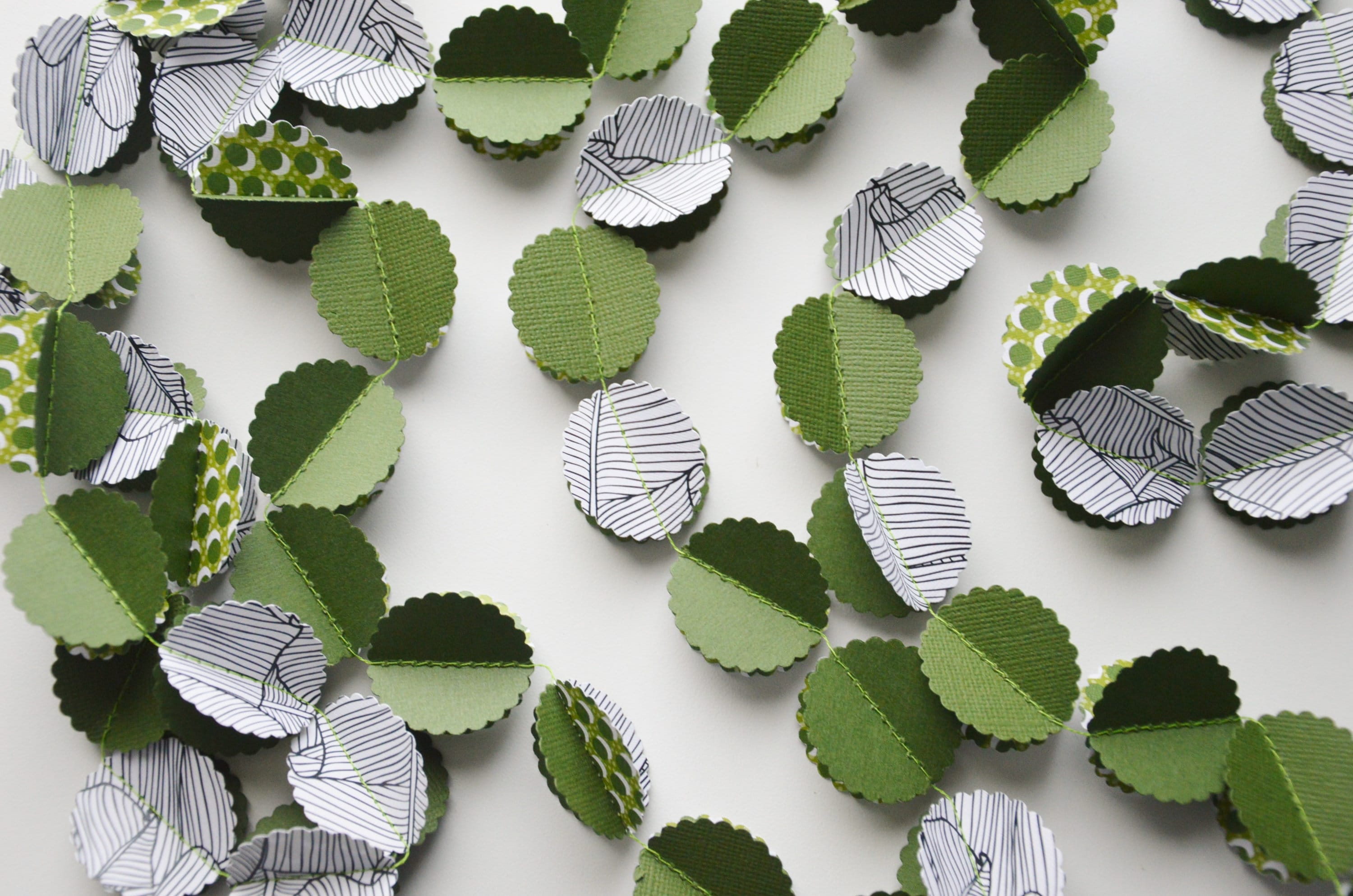 Guirlande Petites Fleurs Wax Vert&blanc