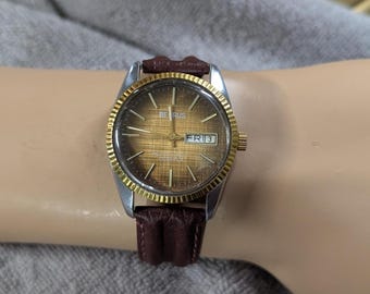 Rare Vintage 1970s Benrus Automatic Watch Retro Textile Style Dial, New Leather Band