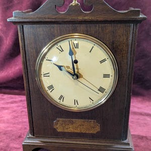 Vintage Telechron Knickerbocker Mantle Clock: Mahogany Case, Quartz Movement