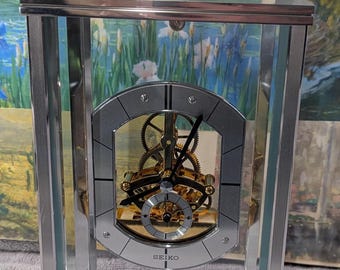 Vintage Seiko Quartz Skeleton Desk Mantel Clock Model QHG034SLH - Working 1980s Clear Display