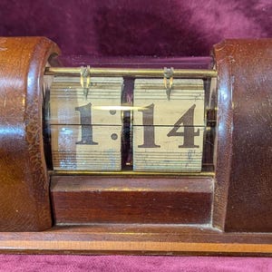 Rare 1938 New Haven &quot;Stylis&quot; Flip Clock: Art Deco Electric Timepiece
