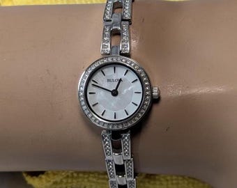 Vintage Bulova Crystal Accented Ladies Watch Mother Of Pearl Dial 96X130