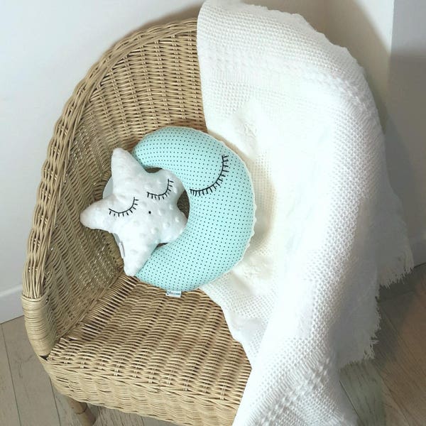 Petit coussin lune mint et blanc / coton et velours minkee - mixte