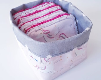 Lot de 10 lingettes demaquillantes / debarbouillantes lavables Licornes roses et grises dans leur panier en tissu coordonné