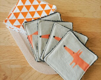 Lot de 8 lingettes démaquillantes / débarbouillantes lavables dans les tons beige, orange et blanc - motifs renards et triangles