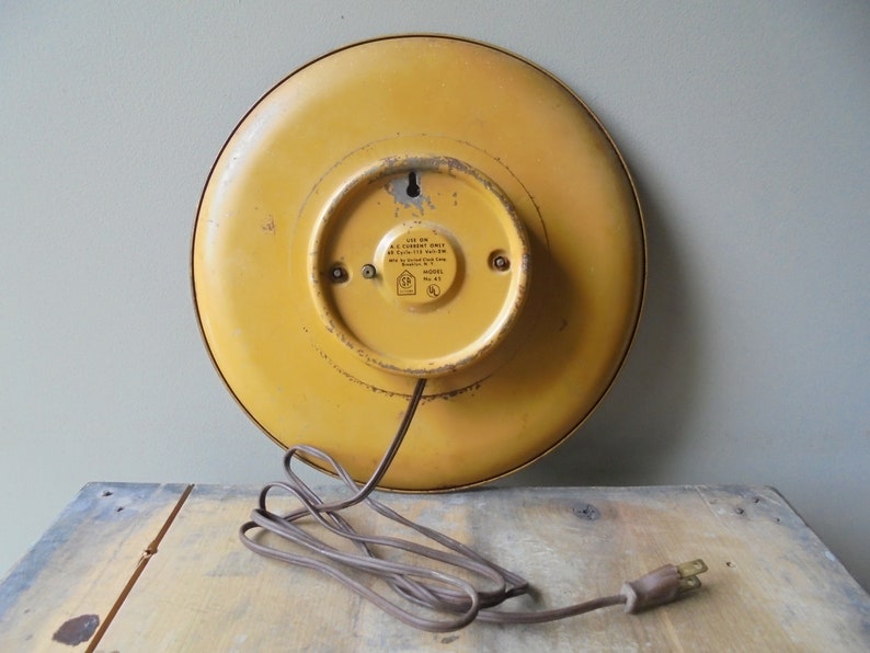 Vintage Electric Wall Clock by United Mid Century Analog Etsy