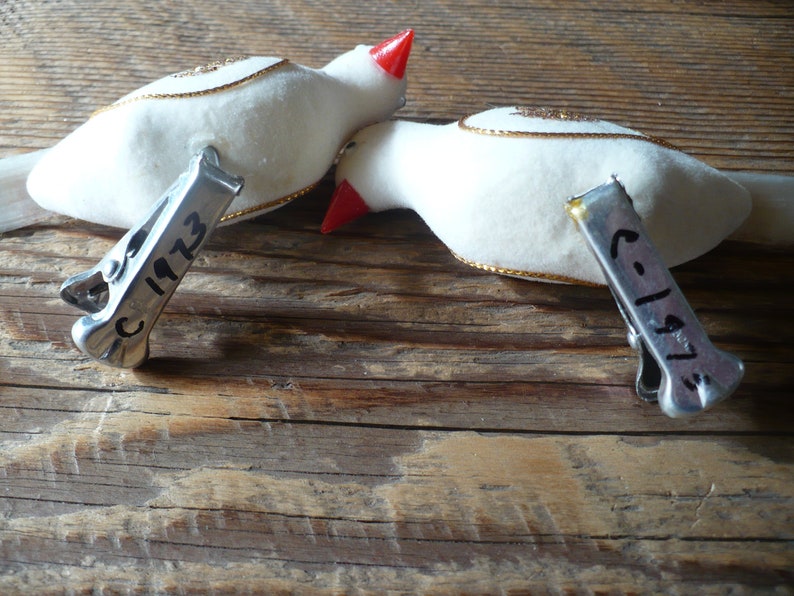 Tan Clip-on Bird - Set of 2 main image 0