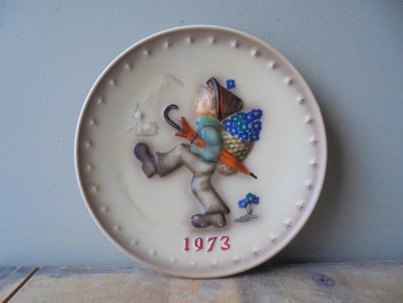 1973 Hummel Collectible Plate, Vintage Display Plate, Goebel M.J. Hummel Globe Trotter, TheEarlyBirdFinds