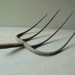 Vintage Hay Fork Head Rustic Pitchfork with Four Tines, Rustic Farmhouse Decor, TheEarlyBirdFinds