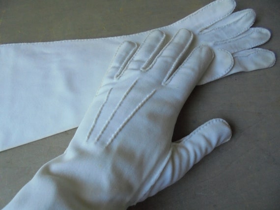 Vintage LOT of Women's Gloves, Ladies White Eveni… - image 3