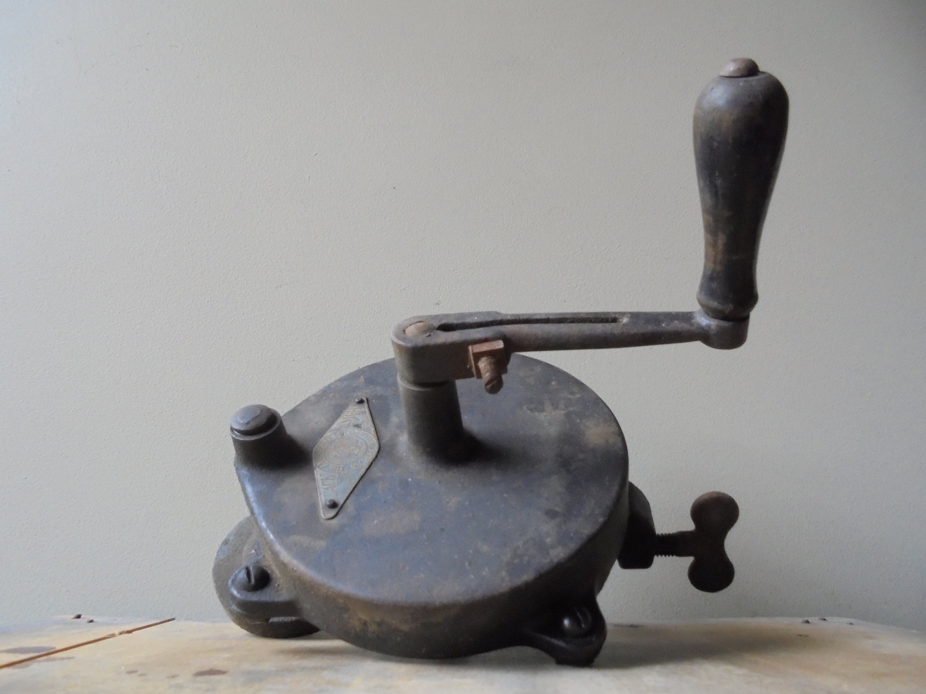 Vintage Keyco Hand Crank Bench Grinder, Pittsburgh, PA ,Barn farm Tool